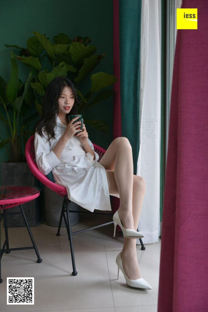 [IESS异思趣向] 2018.12.26 丝享家388：《七七的仙女白裙》七七 [80P/22.8MB]插图3