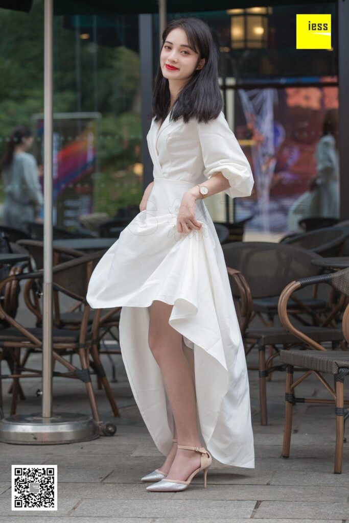 [IESS异思趣向] 2019.01.03 丝享家394：《烈焰红唇白长裙》姗姗 [84P/42.5MB]插图2