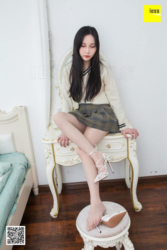 [IESS异思趣向] 2019.03.01 丝享家433：《梳妆台前的文欣》文欣 [94P/34.5MB]-无料摄影圈