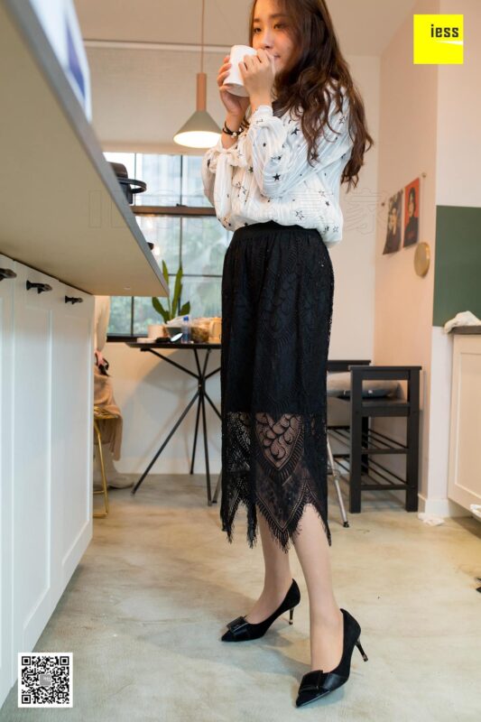 [IESS异思趣向] 2019.03.04 丝享家434：《婉萍的下午茶时光》婉萍 [90P/26.1MB]-无料摄影圈