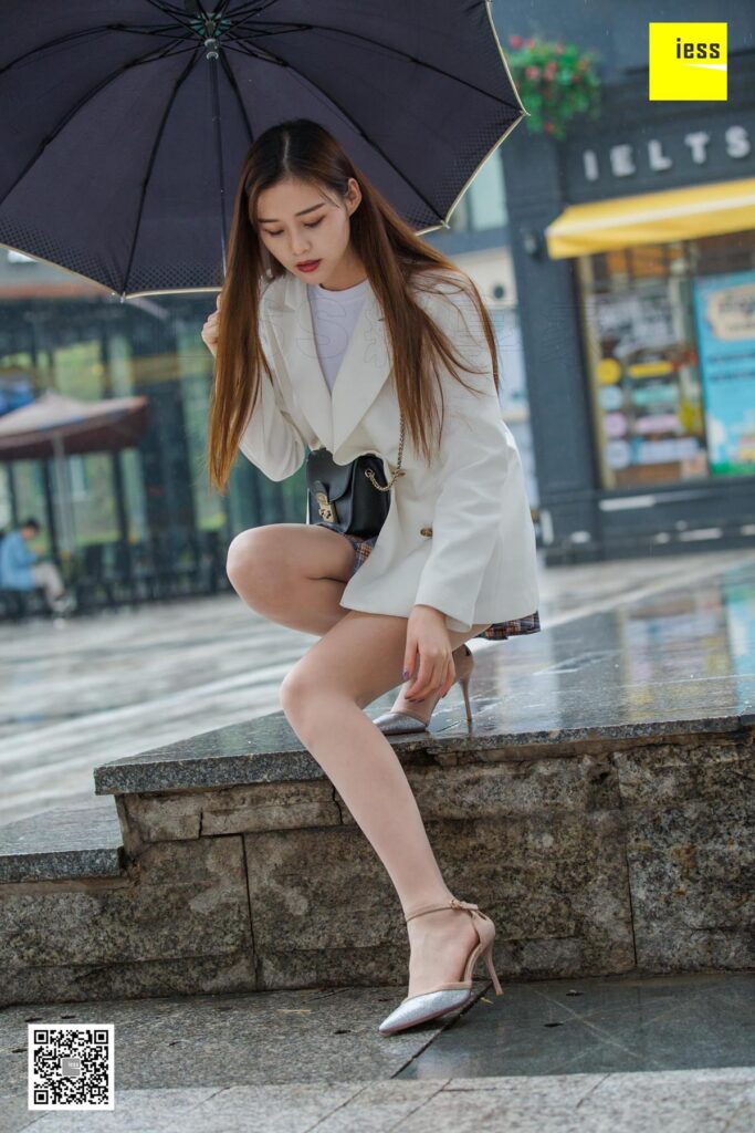 [IESS异思趣向] 2019.03.17 丝享家443：《九妹雨中漫步》九妹 [90P/31MB]插图3