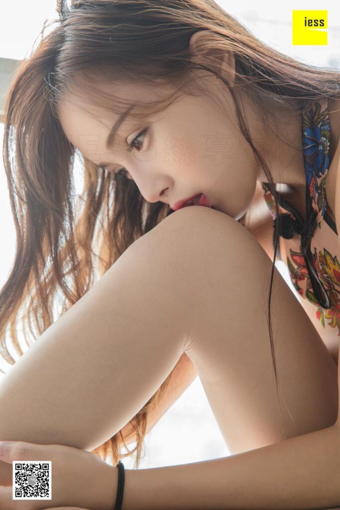 [IESS异思趣向] 2019.03.31 丝享家453：《小羽的温柔眼神杀》小羽 [88P/32.5MB]插图3