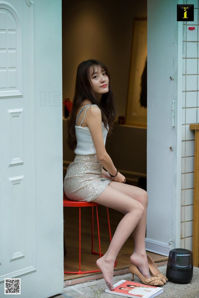 [IESS异思趣向] 2019.06.06 丝享家501：《家门口的婉萍》婉萍 [84P/28.1MB]插图1