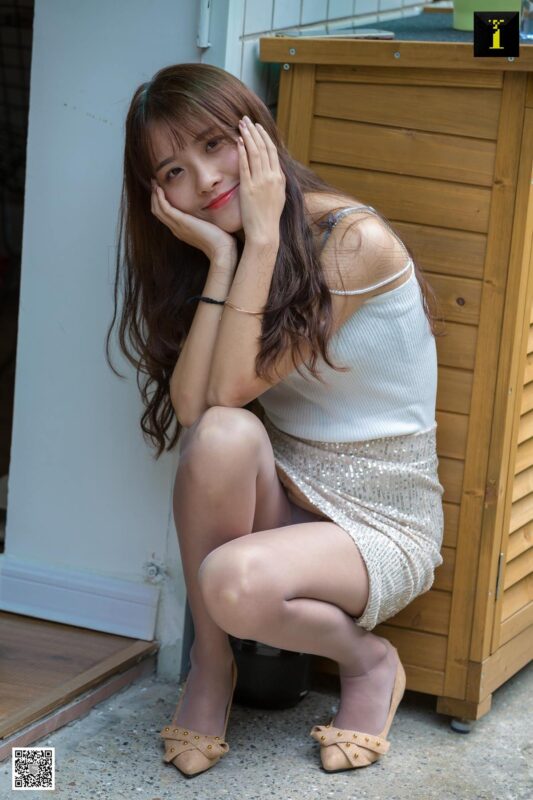 [IESS异思趣向] 2019.06.06 丝享家501：《家门口的婉萍》婉萍 [84P/28.1MB]-无料摄影圈