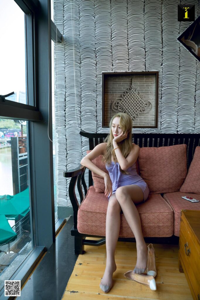 [IESS异思趣向] 2019.06.20 丝享家511：《咖啡厅等人的乐乐》乐乐 [90P/44.2MB]插图3