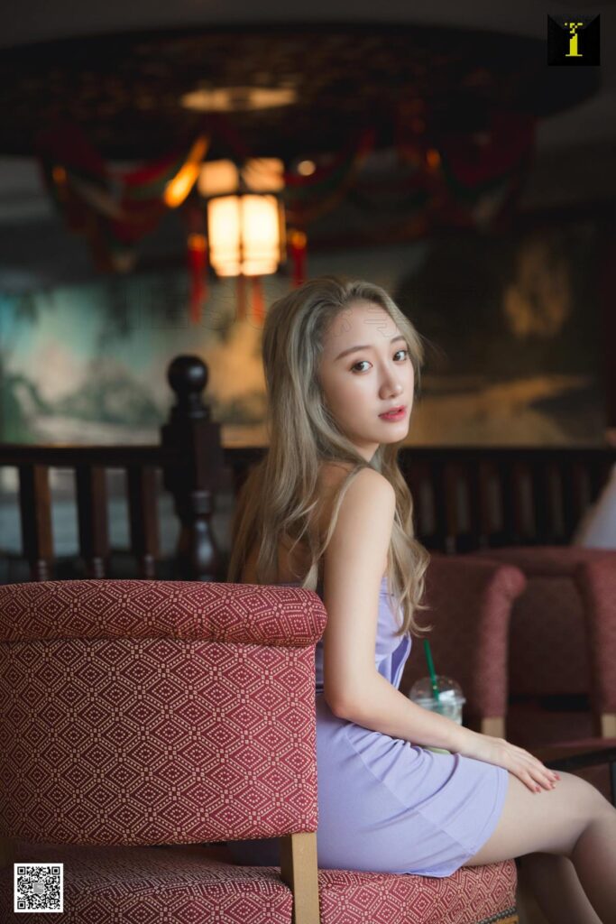 [IESS异思趣向] 2019.06.20 丝享家511：《咖啡厅等人的乐乐》乐乐 [90P/44.2MB]插图2