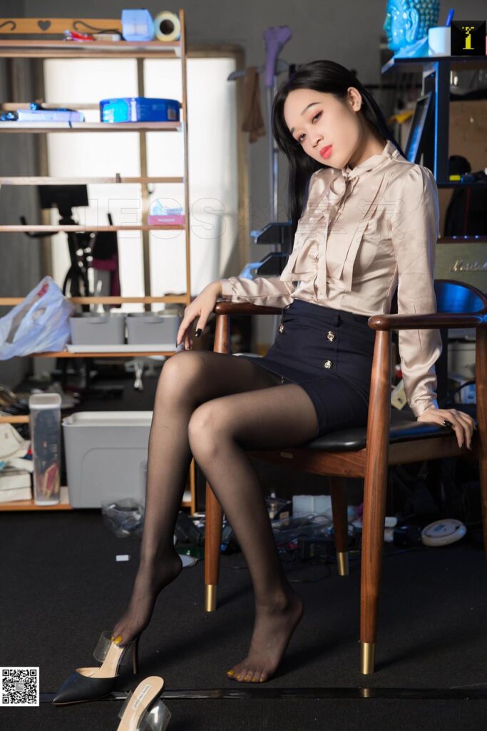 [IESS异思趣向] 2019.10.21 丝享家 592：可乐《白领的休息间隙》[97P/36.3MB]插图2