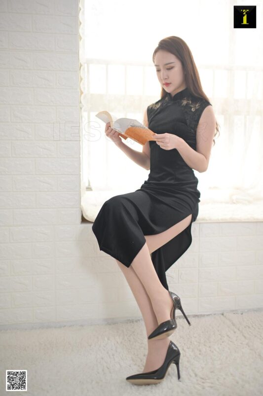 [IESS异思趣向] 2019.11.11 丝享家607： 秋秋《云芝长款开衩旗袍》[94P/23.5MB]-无料摄影圈