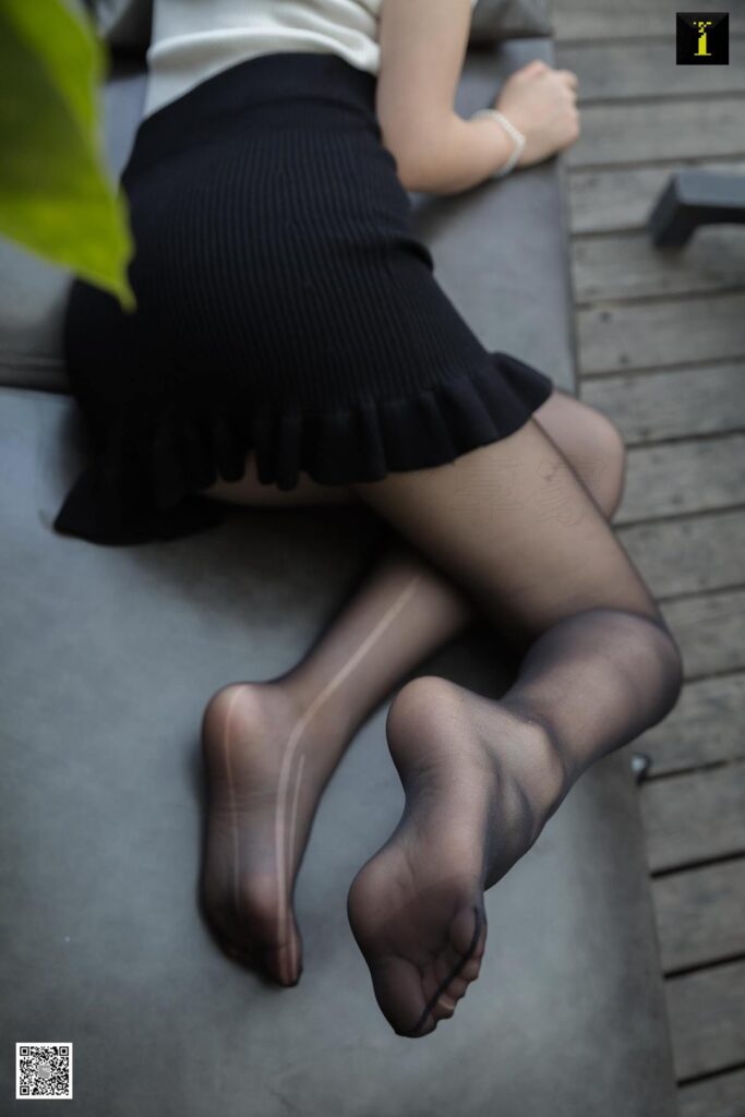 [IESS异思趣向] 2020.01.21 丝享家 662 紫薇《熟睡中扯烂了它》[93P/33.4MB]插图3