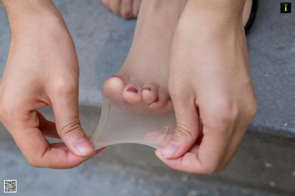 [IESS异思趣向] 2020.02.24 丝享家 686：小小《小小的下班生活 》[94P/30MB]插图1