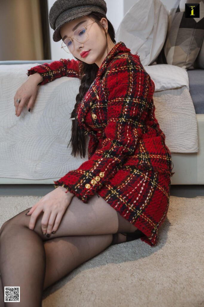 [IESS异思趣向] 2020.03.03 丝享家 692：喵姐《喵姐的英伦风套装》[90P/40MB]插图3