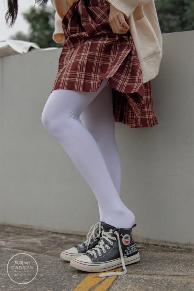 森萝财团写真 有料 NO.006 依依 户外白丝JK制服[90P/1.23G]插图3