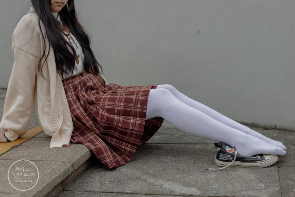 森萝财团写真 有料 NO.006 依依 户外白丝JK制服[90P/1.23G]插图1