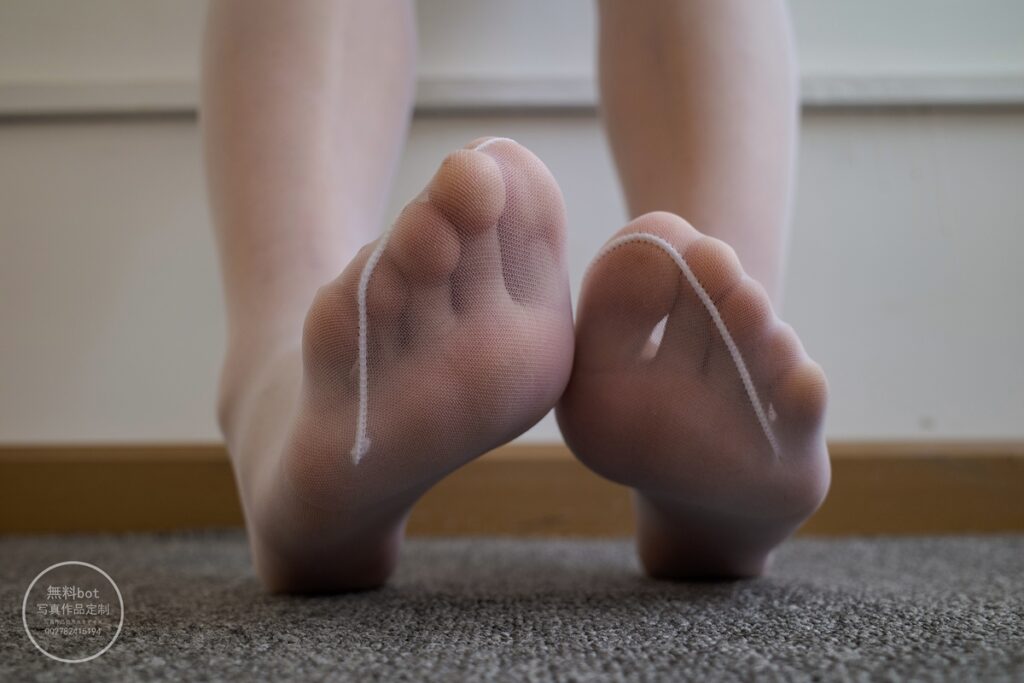 森萝财团写真 有料 NO.007 乃乃子 高叉白丝[72P/1G]插图2