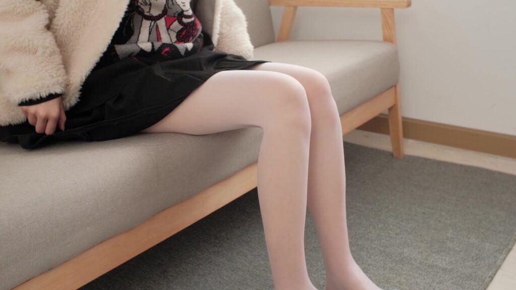 森萝财团写真 有料 NO.021 出镜：小奶糕Milky[1V/7.56G]插图2