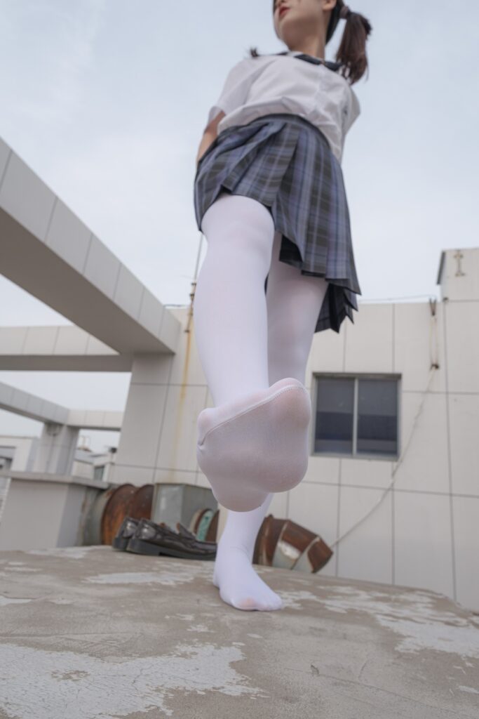 森萝财团写真 – 月下-02 [102P/1V/1.18GB]插图3