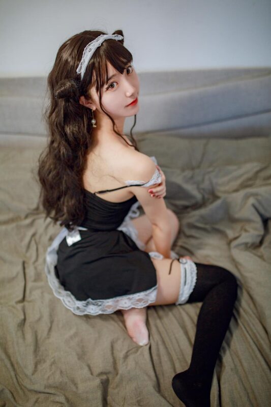 黑川 小恶魔女仆装-无料摄影圈