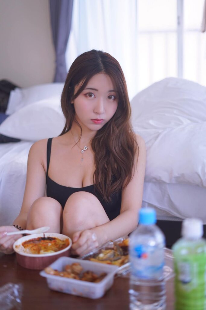 人气Coser黑川 – 居家 [15P-76MB]插图3