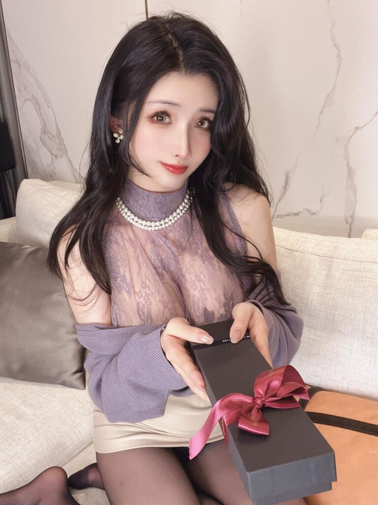 COS福利rioko凉凉子 104 情人节巧克力 [40P/20V/1.02GB]插图2