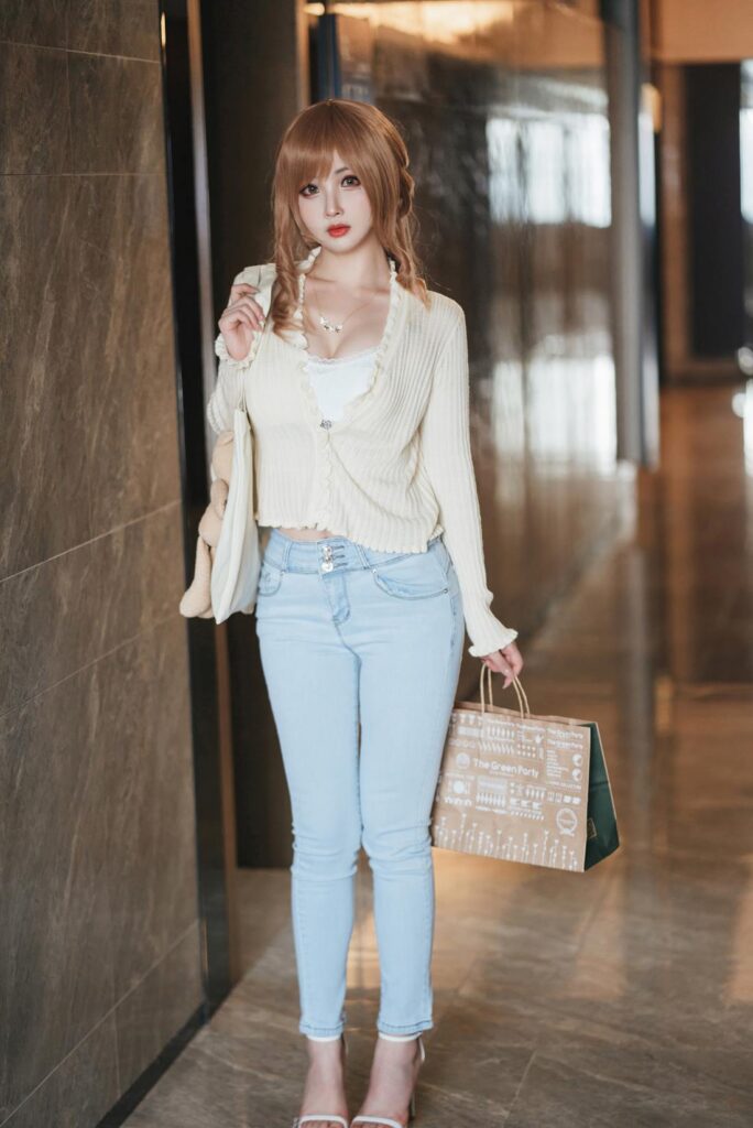 COS福利rioko凉凉子 082 兔女郎人妻 下班后 [30P/3V/721MB]插图3