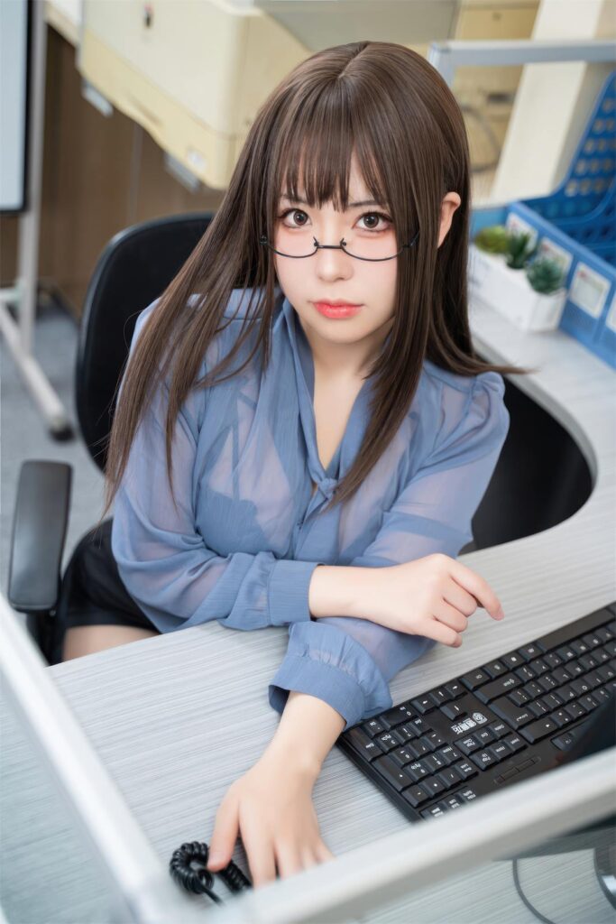虎森森 NO.040 – 办公室黑丝眼镜娘[60P/471MB]插图3