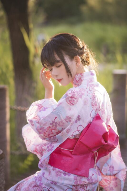 大眼萌妹黑猫猫OvO – 和服超进化 [14P/163MB]-无料摄影圈