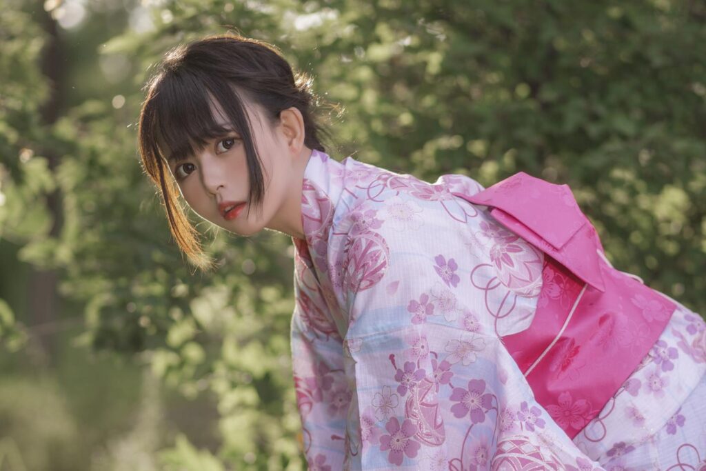 大眼萌妹黑猫猫OvO – 和服超进化 [14P/163MB]插图2