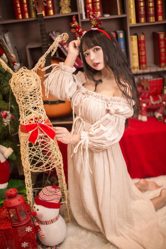 大眼萌妹黑猫猫OvO - 圣诞 [14P/119MB]-无料摄影圈