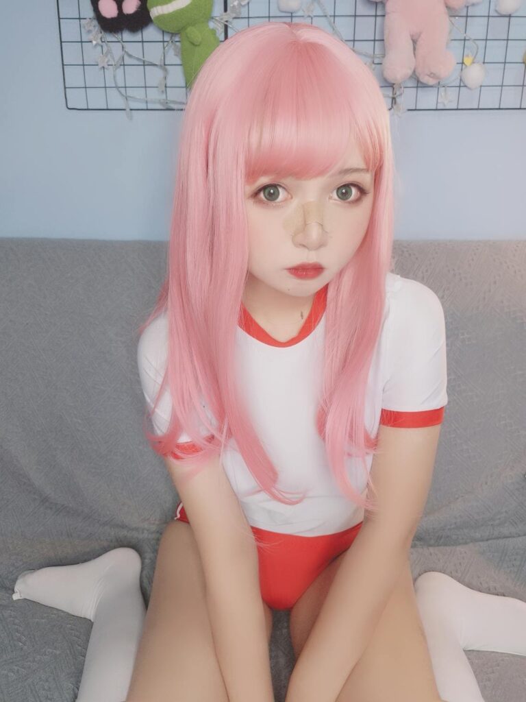 大眼萌妹黑猫猫OvO – 体操服自拍 [16P/41MB]插图3