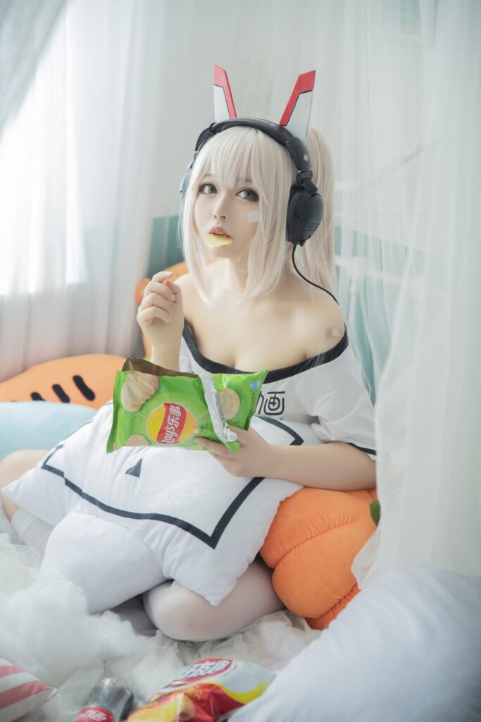 大眼萌妹黑猫猫OvO – 肥宅凌波 [19P/326MB]插图3