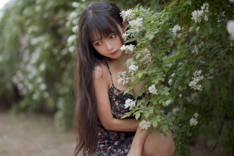 大眼萌妹黑猫猫OvO – 蔷薇1 [22P/257MB]-无料摄影圈