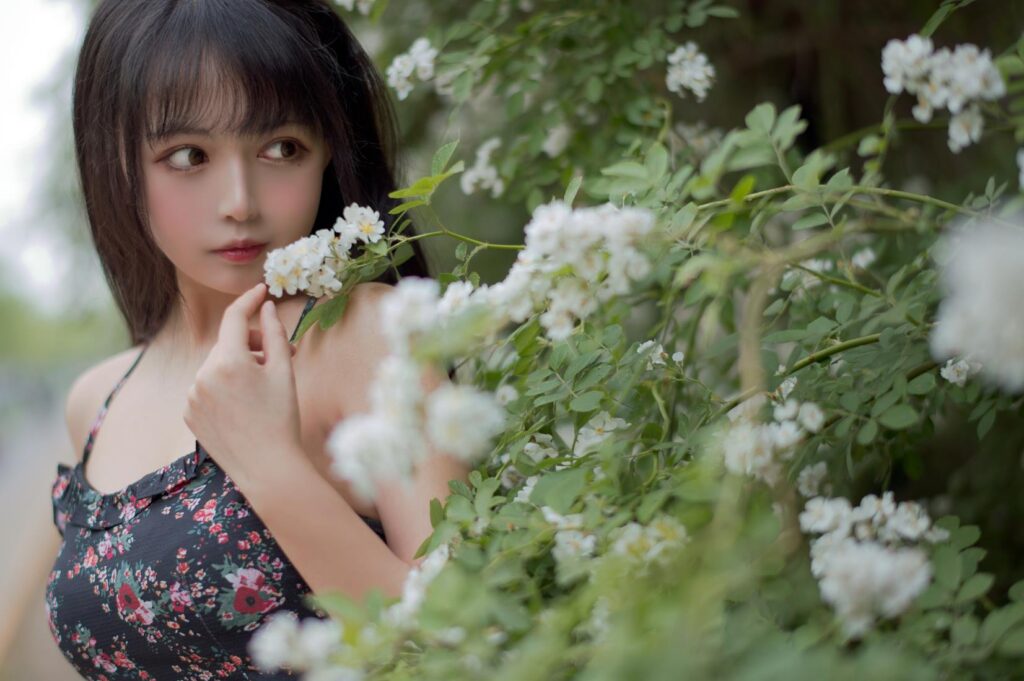 大眼萌妹黑猫猫OvO – 蔷薇1 [22P/257MB]插图1