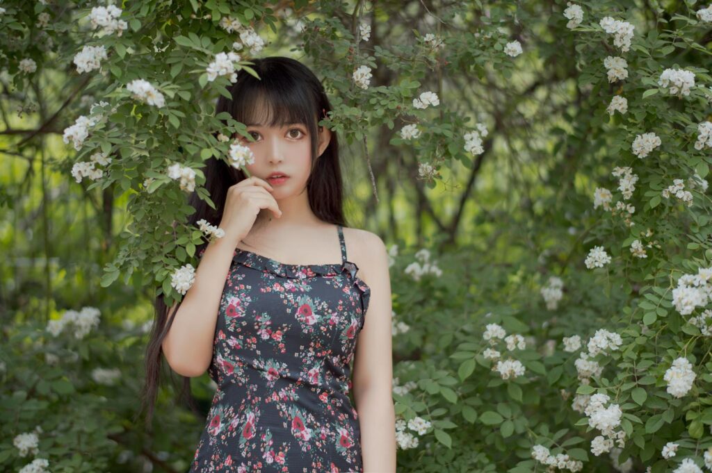 大眼萌妹黑猫猫OvO – 蔷薇1 [22P/257MB]插图2