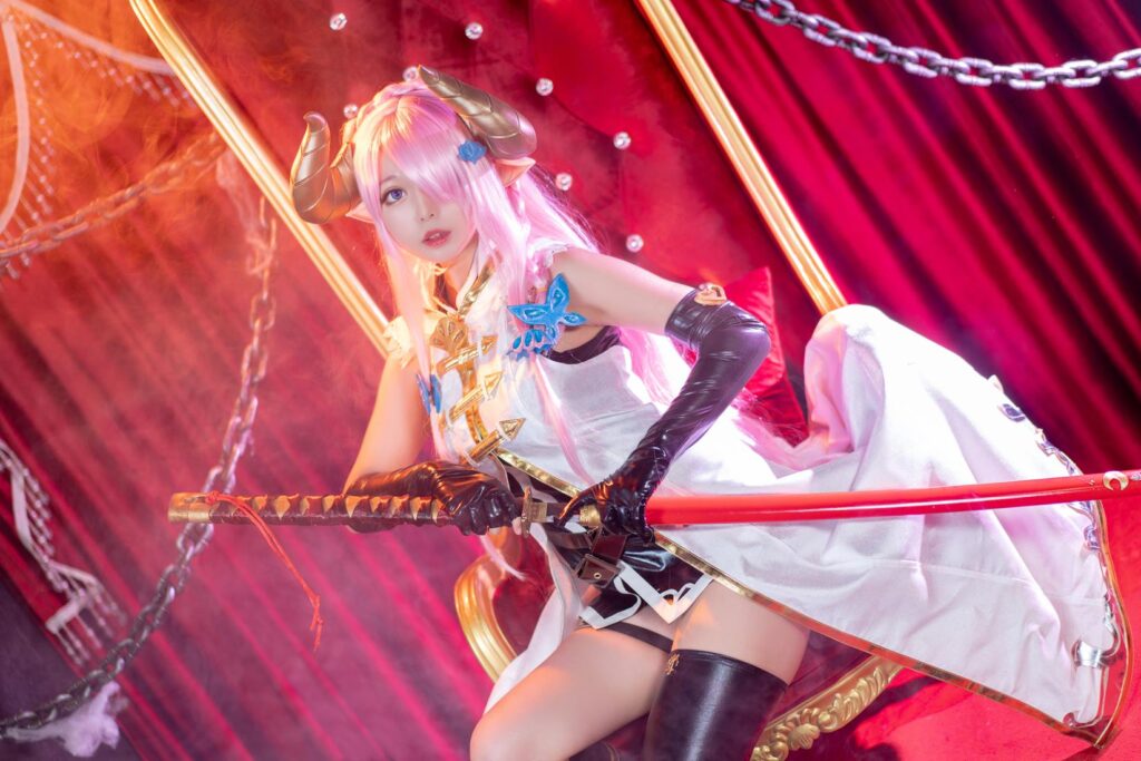 大眼萌妹黑猫猫OvO – 娜露梅亚 [37P/453MB]插图1