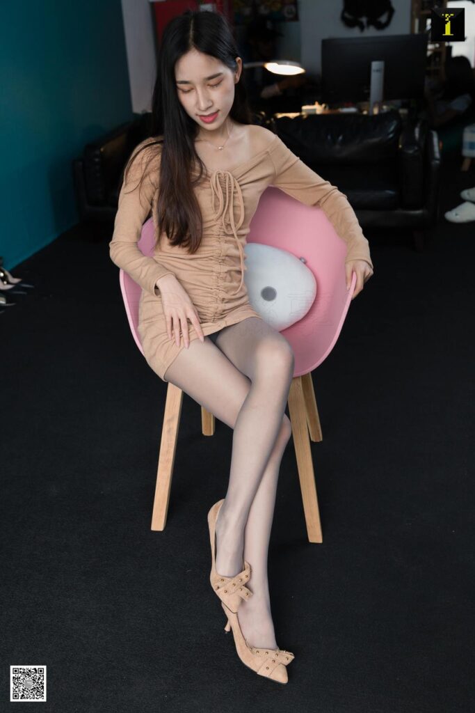 [IESS异思趣向] 2020.04.02 丝享家 713：美子《高级驼色系》[89P/28MB]插图2