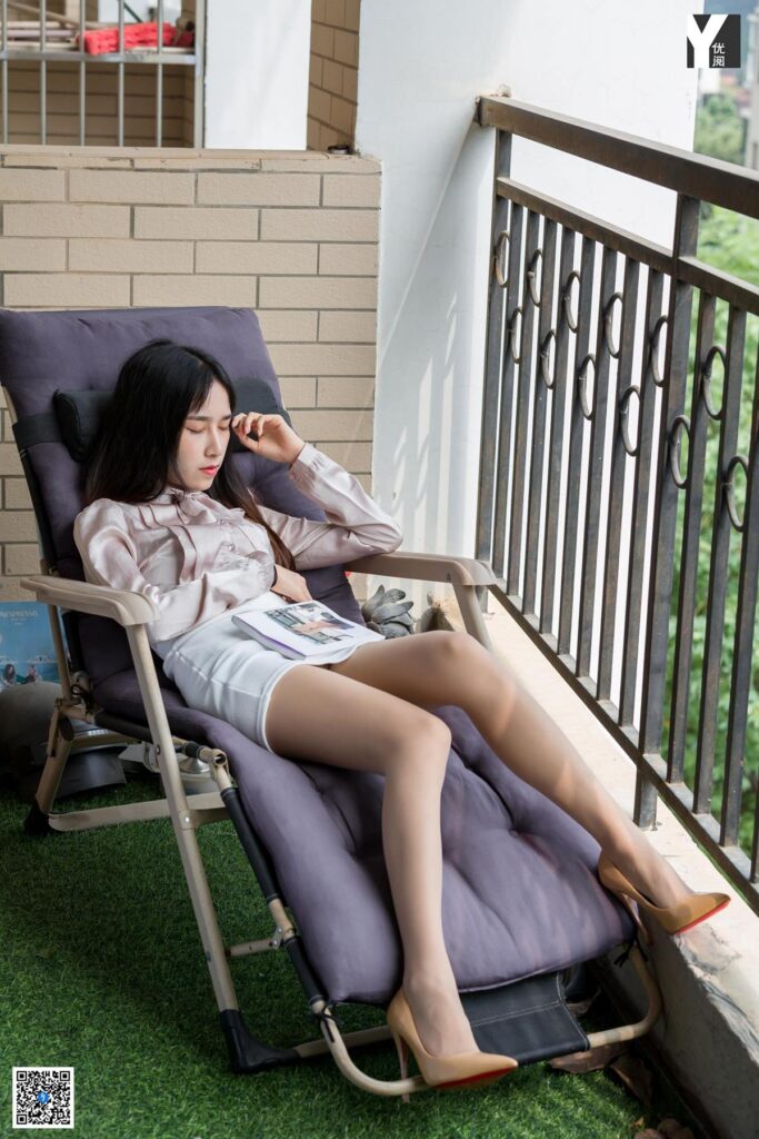 [IESS异思趣向] 2020.04.24 丝享家 726：美子《爱看书的女同事》[95P/37MB]插图2