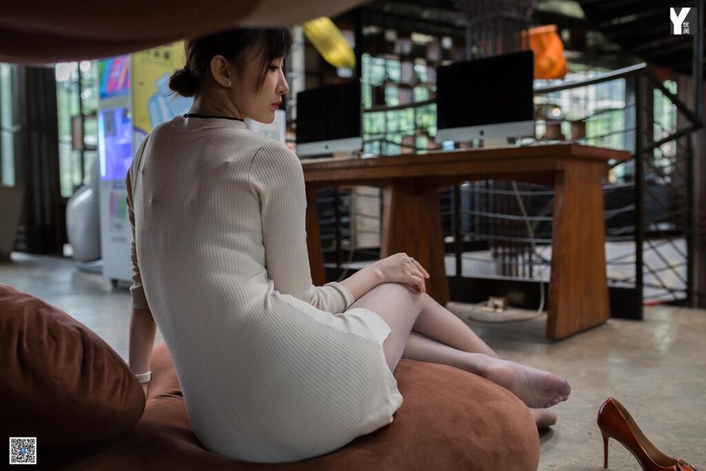 [IESS异思趣向] 2020.05.12 丝享家 738：秋秋《布朗熊之恋》[89P/31MB]插图1