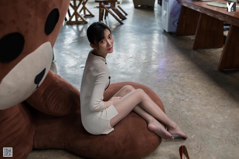 [IESS异思趣向] 2020.05.12 丝享家 738：秋秋《布朗熊之恋》[89P/31MB]-无料摄影圈