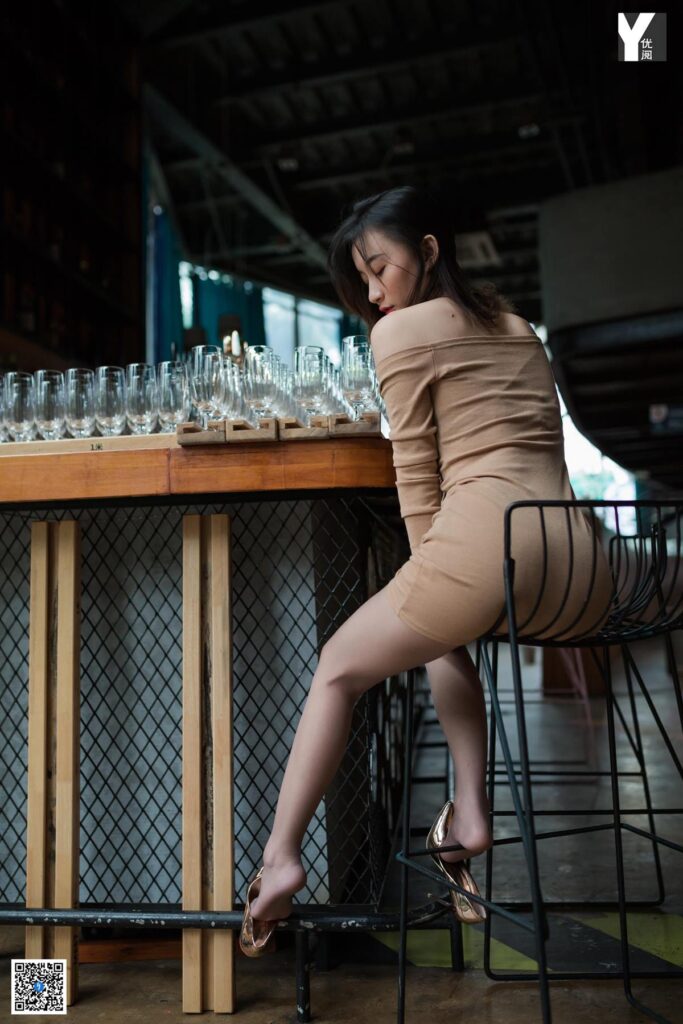 [IESS异思趣向] 2020.6.5 丝享家 756：秋秋《职业姓感选手》[95P/34MB]插图3