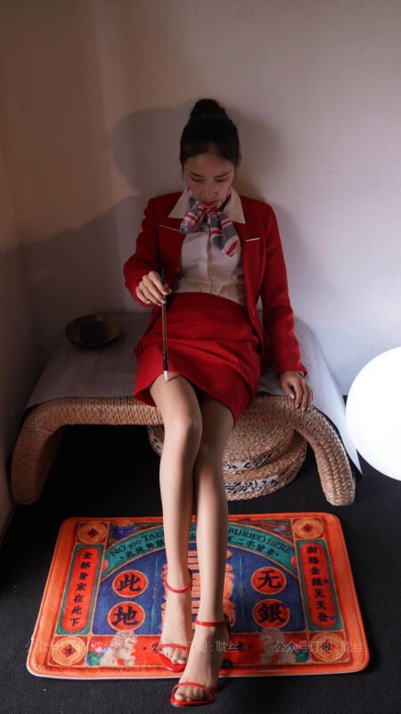 [IESS异思趣向] 2021.04.09 丝享家 765：美子《红衣领班》[91P/88MB]-无料摄影圈