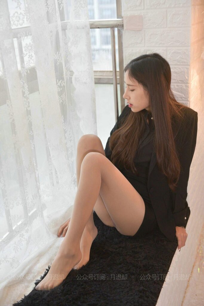 [IESS异思趣向] 2021.04.14 丝享家 772：美子《黑色职场装》[87P/151MB]插图2