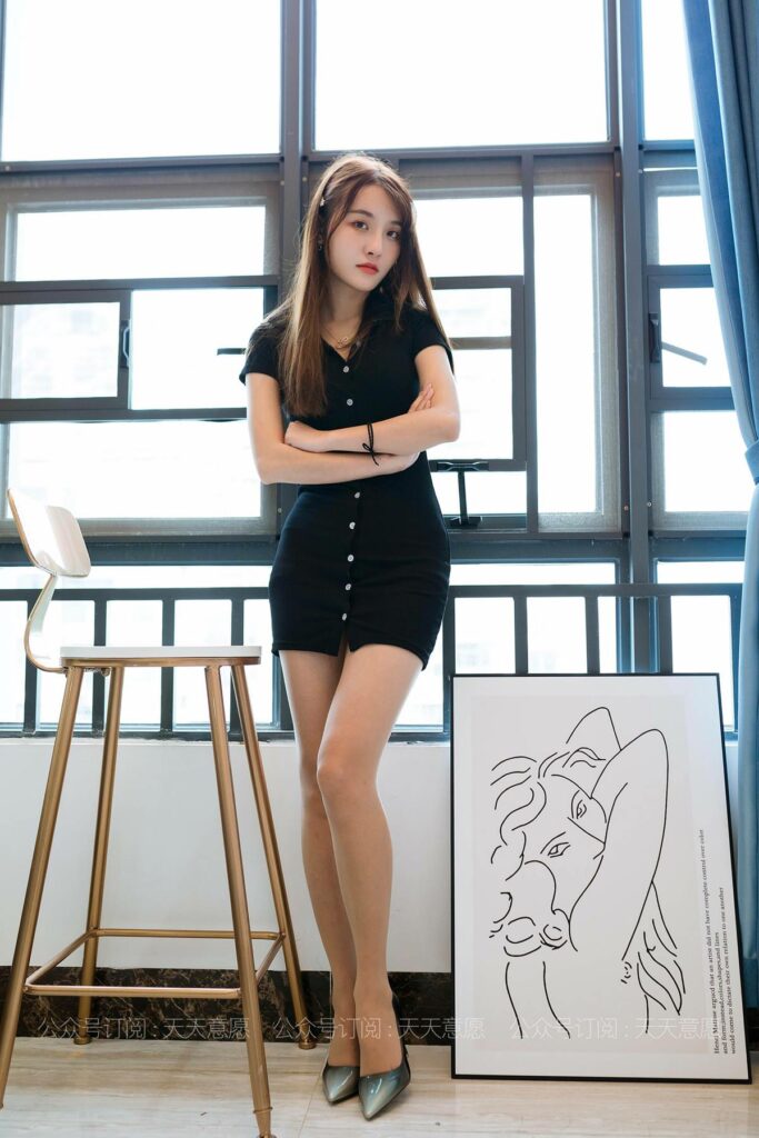 [IESS异思趣向] 2021.05.3 丝享家 795：婉苹《甜美女画家》[87P/120MB]-无料摄影圈