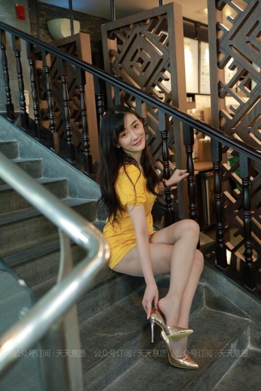 [IESS异思趣向] 2021.05.18 丝享家 806：秋秋《蛋黄的长裙》[79P/123MB]-无料摄影圈