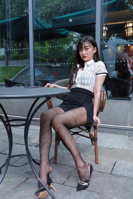 [IESS异思趣向] 2021.06.18 丝享家 836：秋秋《字母嘿丝》[88P/94MB]-无料摄影圈