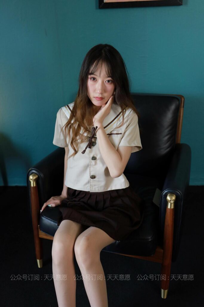 [IESS异思趣向] 2021.06.23 丝享家 841：怡怡《JK少女》[75P/138MB]插图2