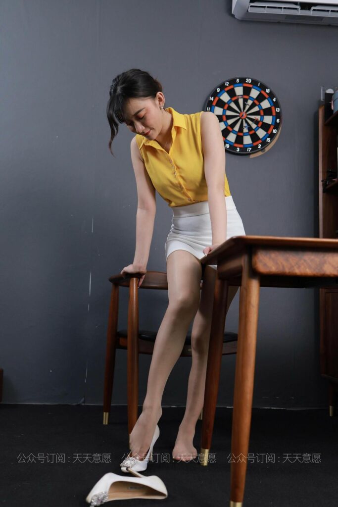 [IESS异思趣向] 2021.07.10 丝享家 857：秋秋《都市丽人》[90P/119MB]插图3