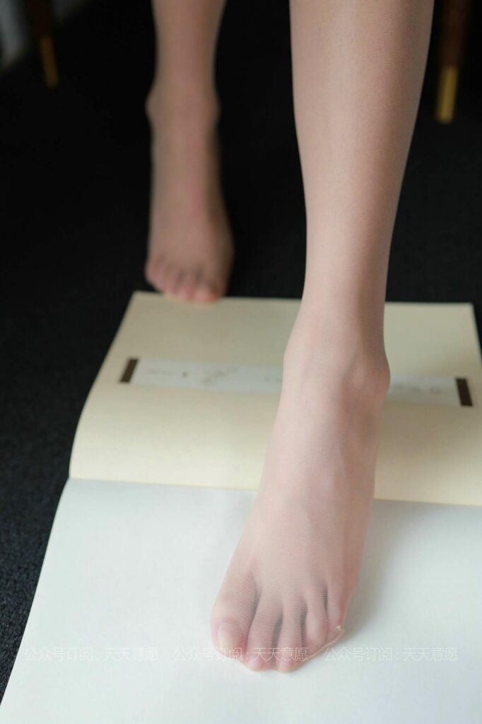 [IESS异思趣向] 2021.07.17 丝享家 864：婉苹《粉色旗袍》[88P/121MB]插图1