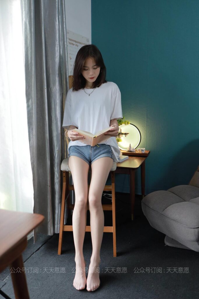 [IESS异思趣向] 2021.08.03 丝享家 878：小六《邻家少女爱看书》[101P/85MB]插图2