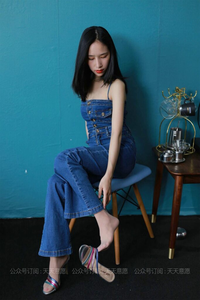 [IESS异思趣向] 2021.08.04 丝享家 879：美子《美背库里丝》[100P/181MB]插图2