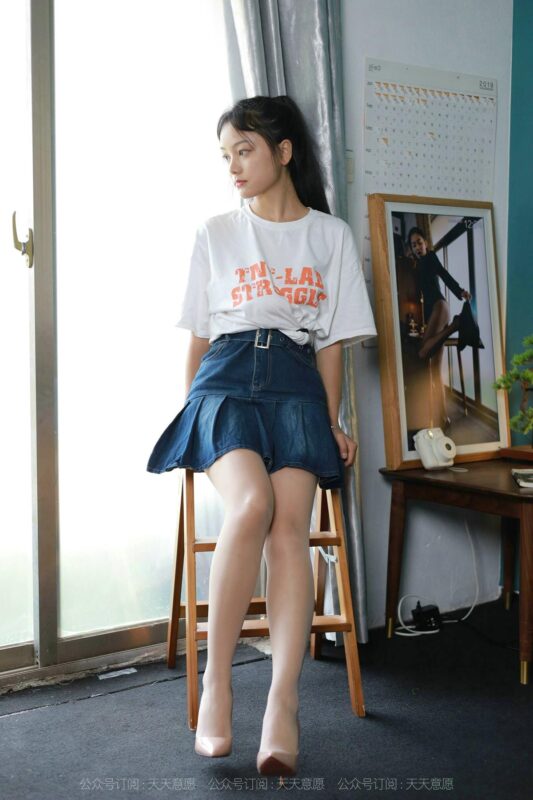 [IESS异思趣向] 2021.08.25 丝享家 900：小琪《开学啦！》[90P/137MB]-无料摄影圈